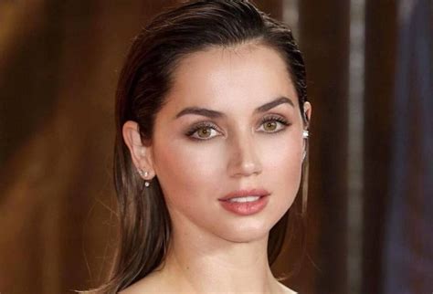 Ana de Armas Age, Bio, Wiki, Height, Boyfriend, Net Worth, Facts.